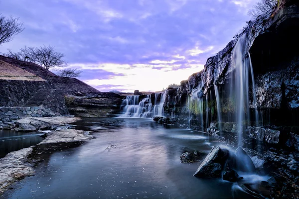 癒しの絶景！夏に行きたい日本の滝の記事画像