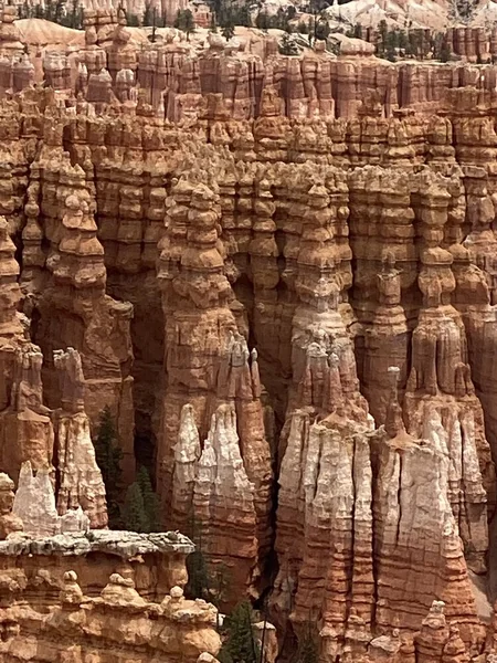 地球がつくり出した芸術！　大迫力の奇岩を見てパワーチャージ！の記事画像