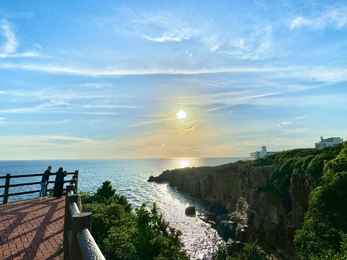 投稿写真：夕暮れが待ち遠しい 三段壁の絶景