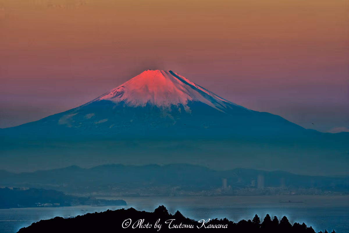 投稿写真：2017元日・紅に染まりし、富岳の夜明け