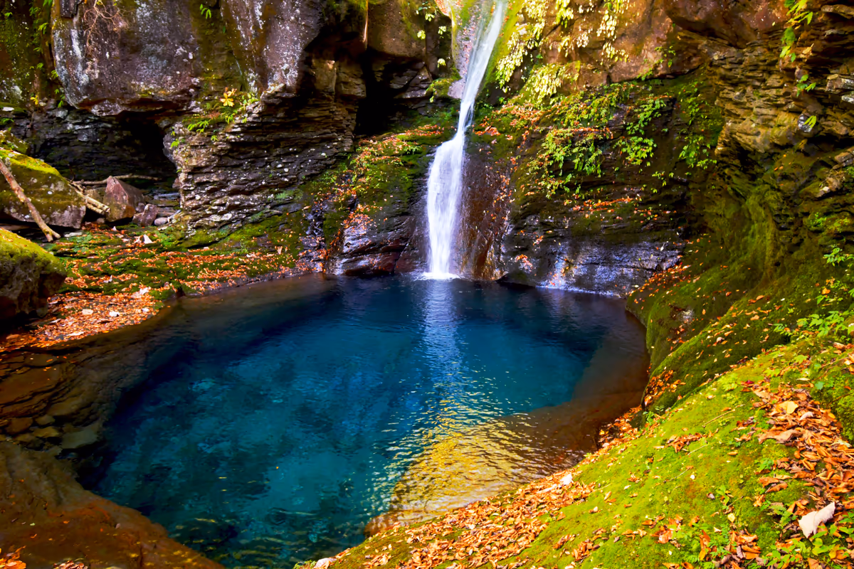 投稿写真：Blue waterfall in Osirazi