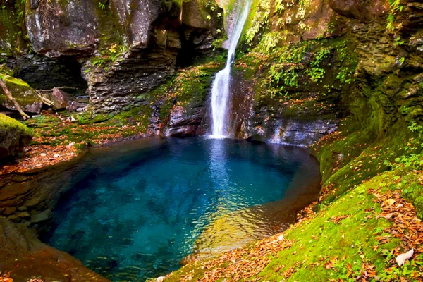 投稿：Blue waterfall in Osirazi