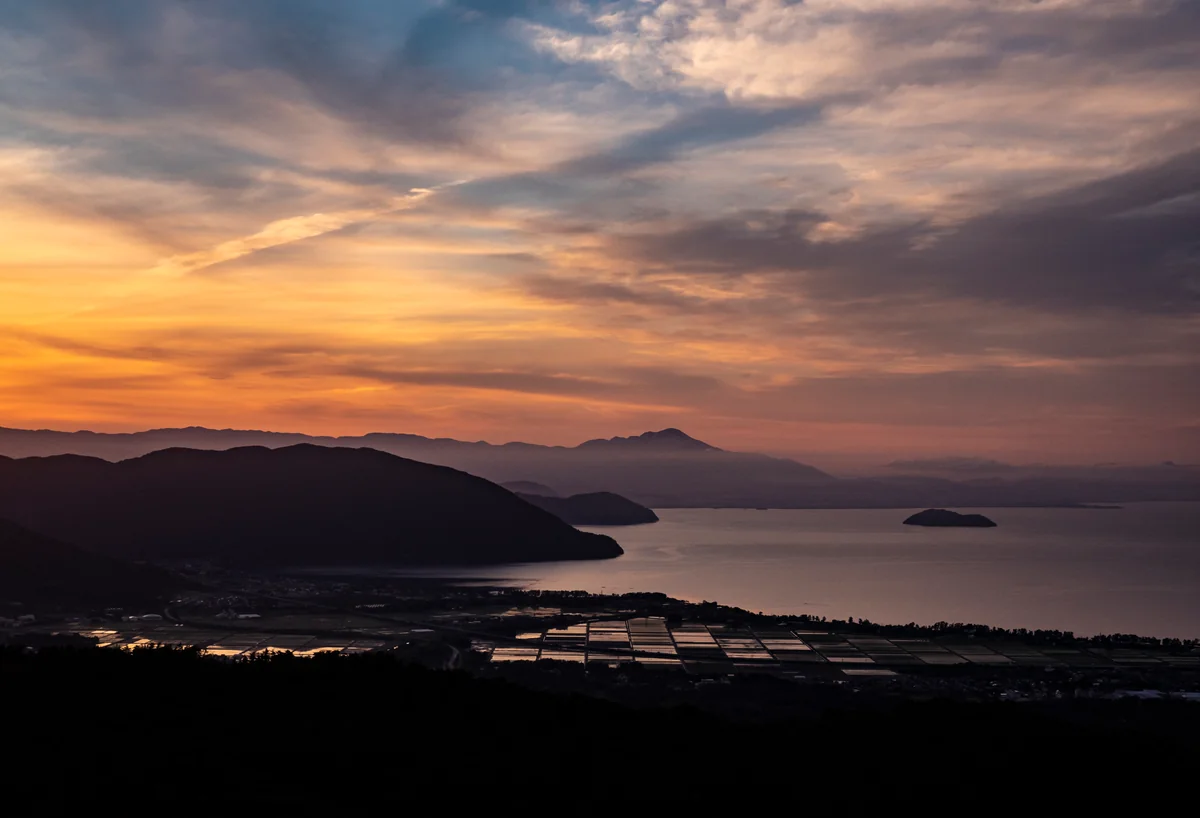 投稿写真：山紫水明ー奥琵琶湖の夜明け