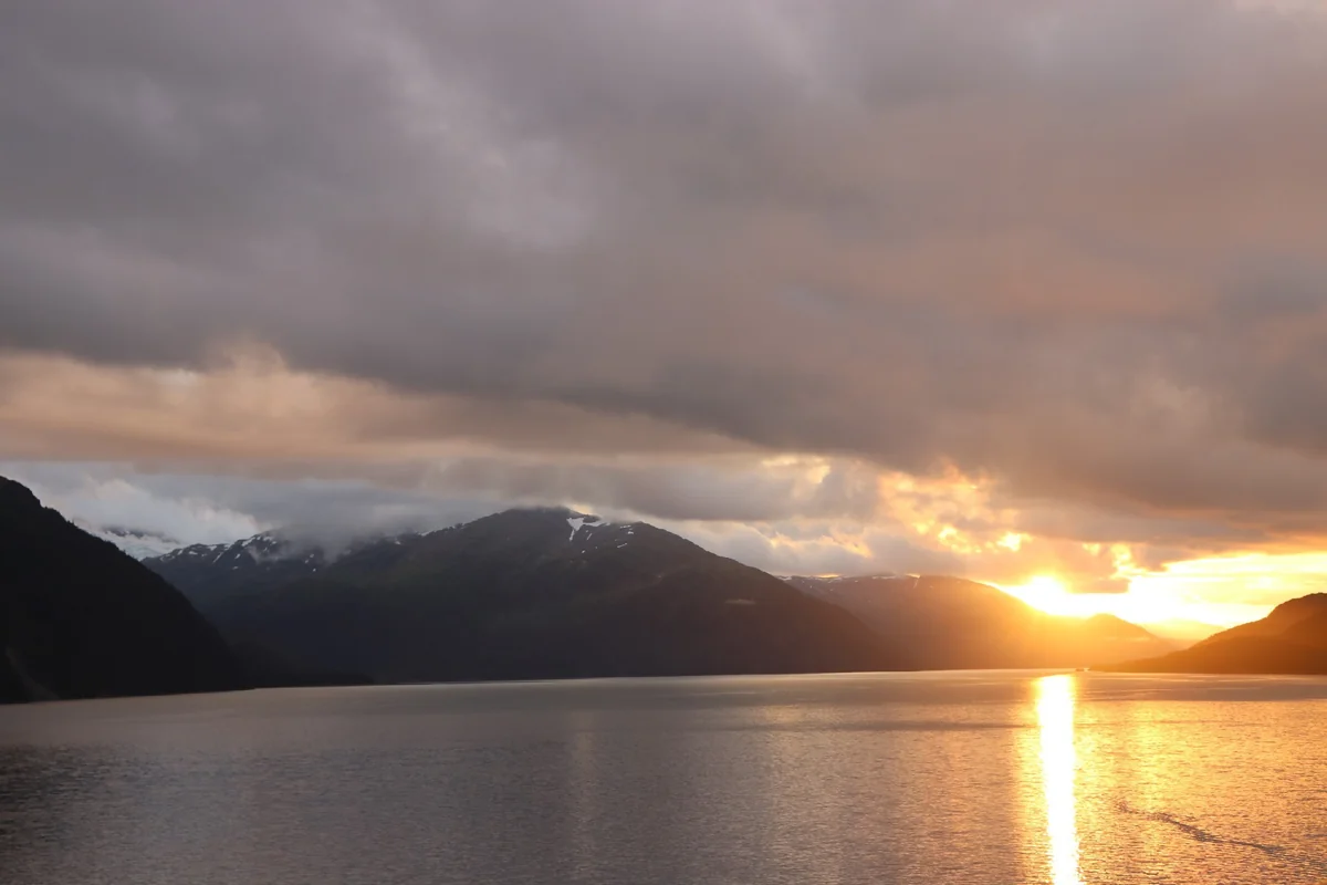 投稿写真：アラスカに沈む太陽
