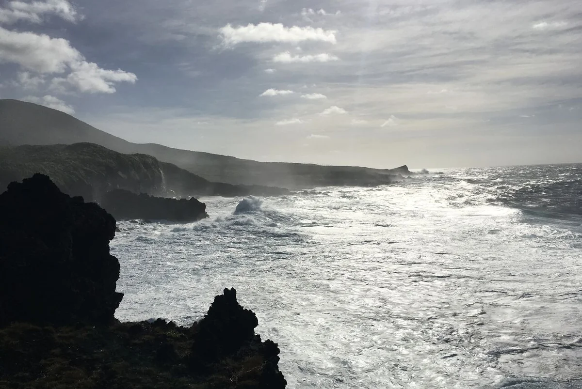 投稿写真：三宅島のダイヤモンドヘッドと滝