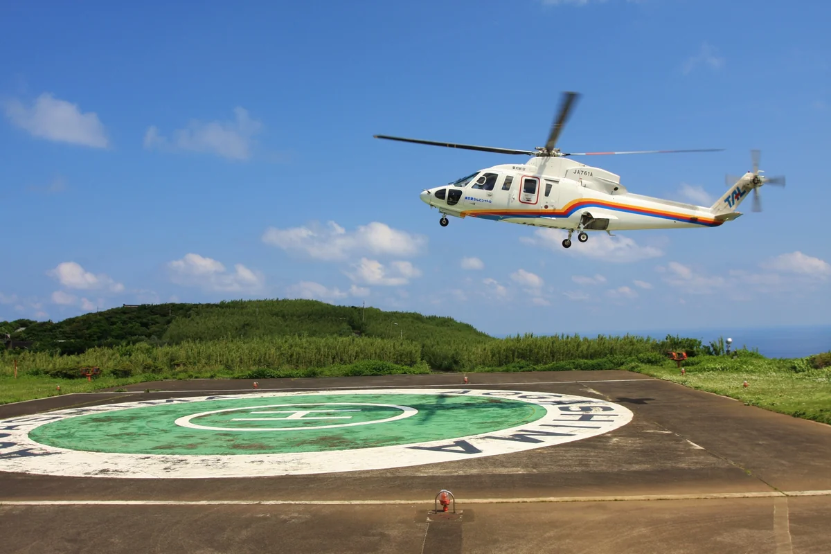 投稿写真：青ヶ島のヘリコプター