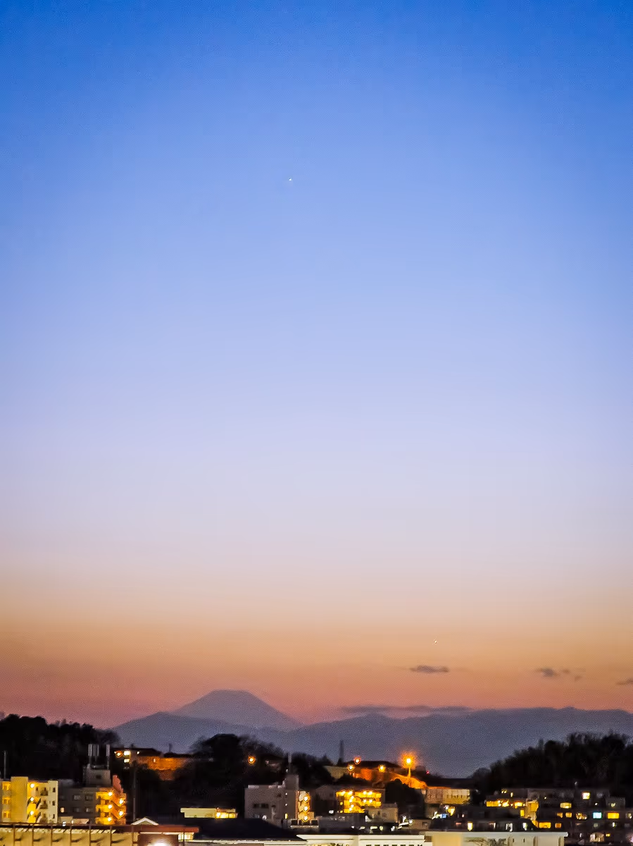 投稿写真：夕富士と土星と金星
