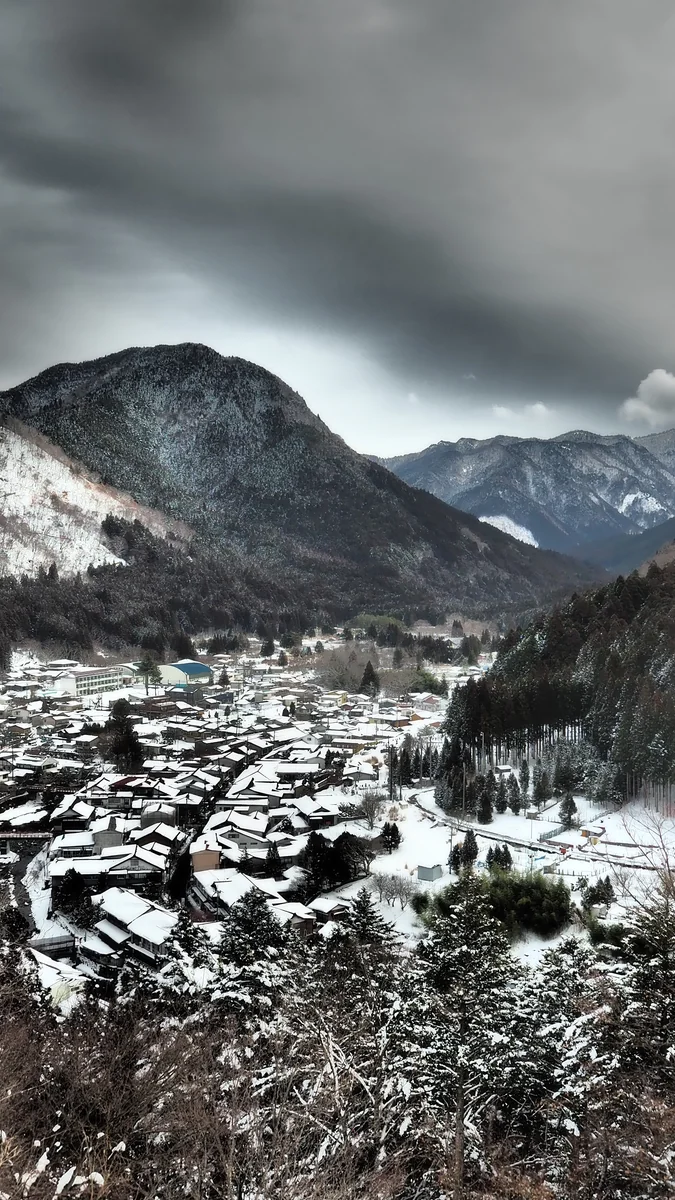 投稿写真：洞川集落　冬の俯瞰