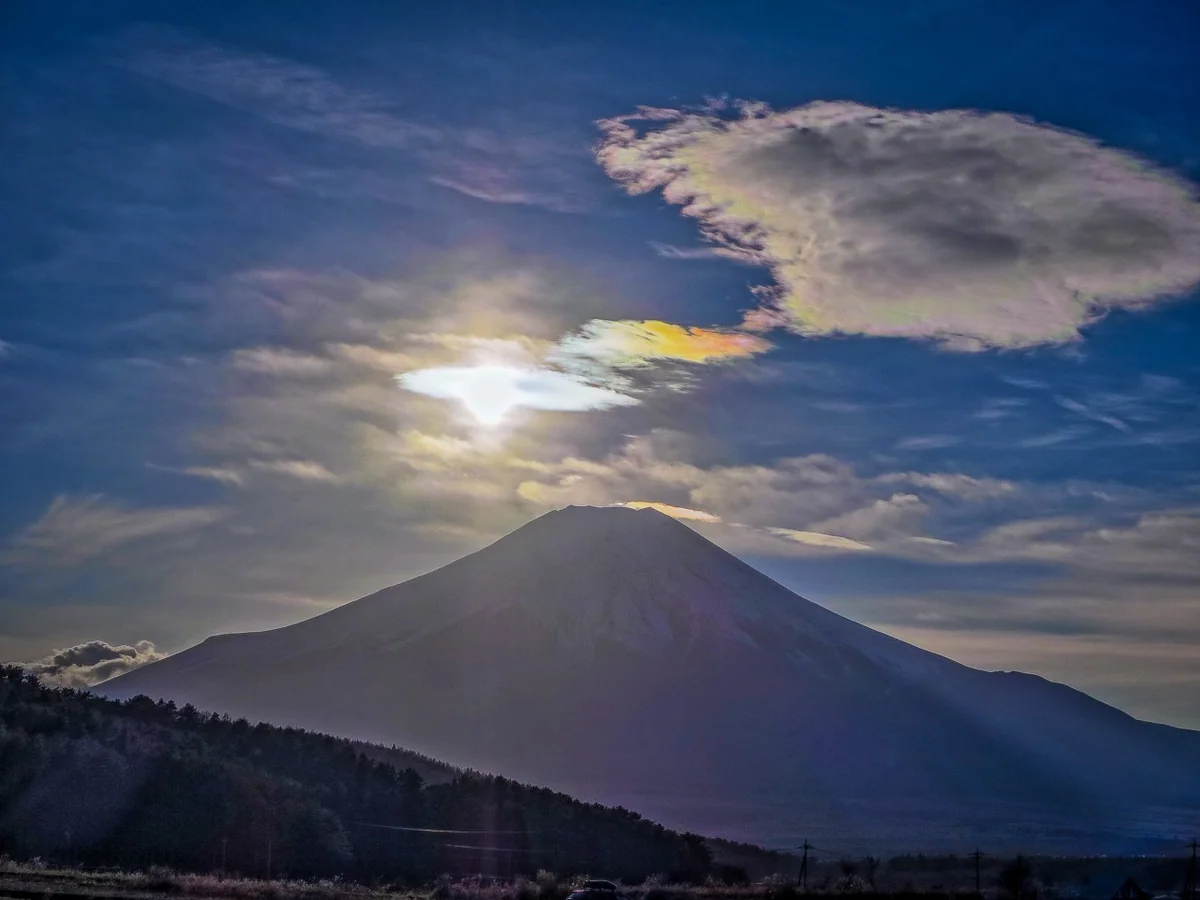 投稿写真：彩雲と富士山