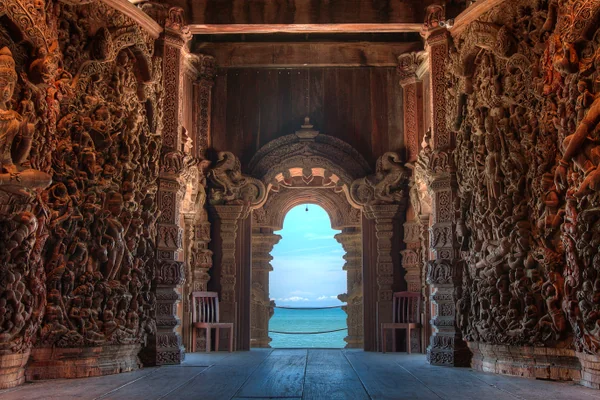 投稿：サンクチュアリー･オブ･トゥルースの彫刻