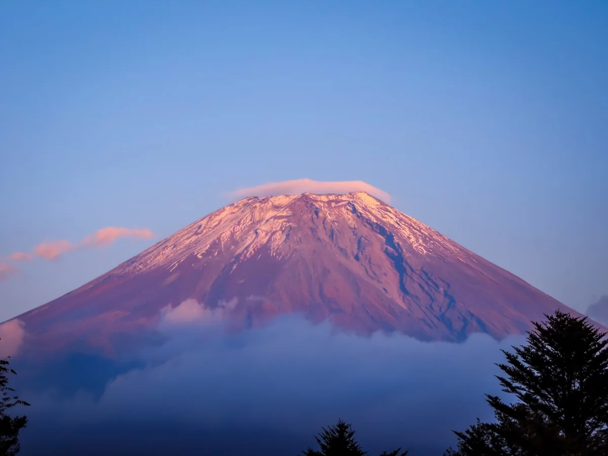 投稿写真：笠雲付薄紅富士
