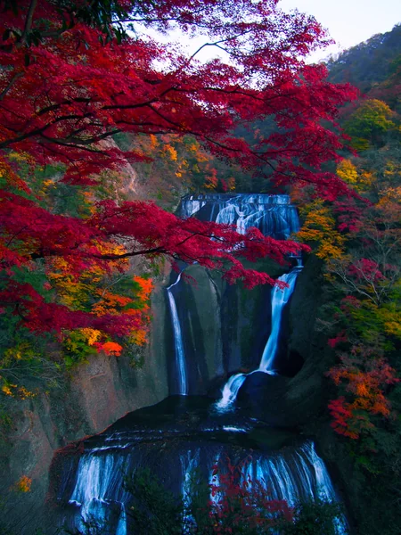 投稿：紅葉の瀑布