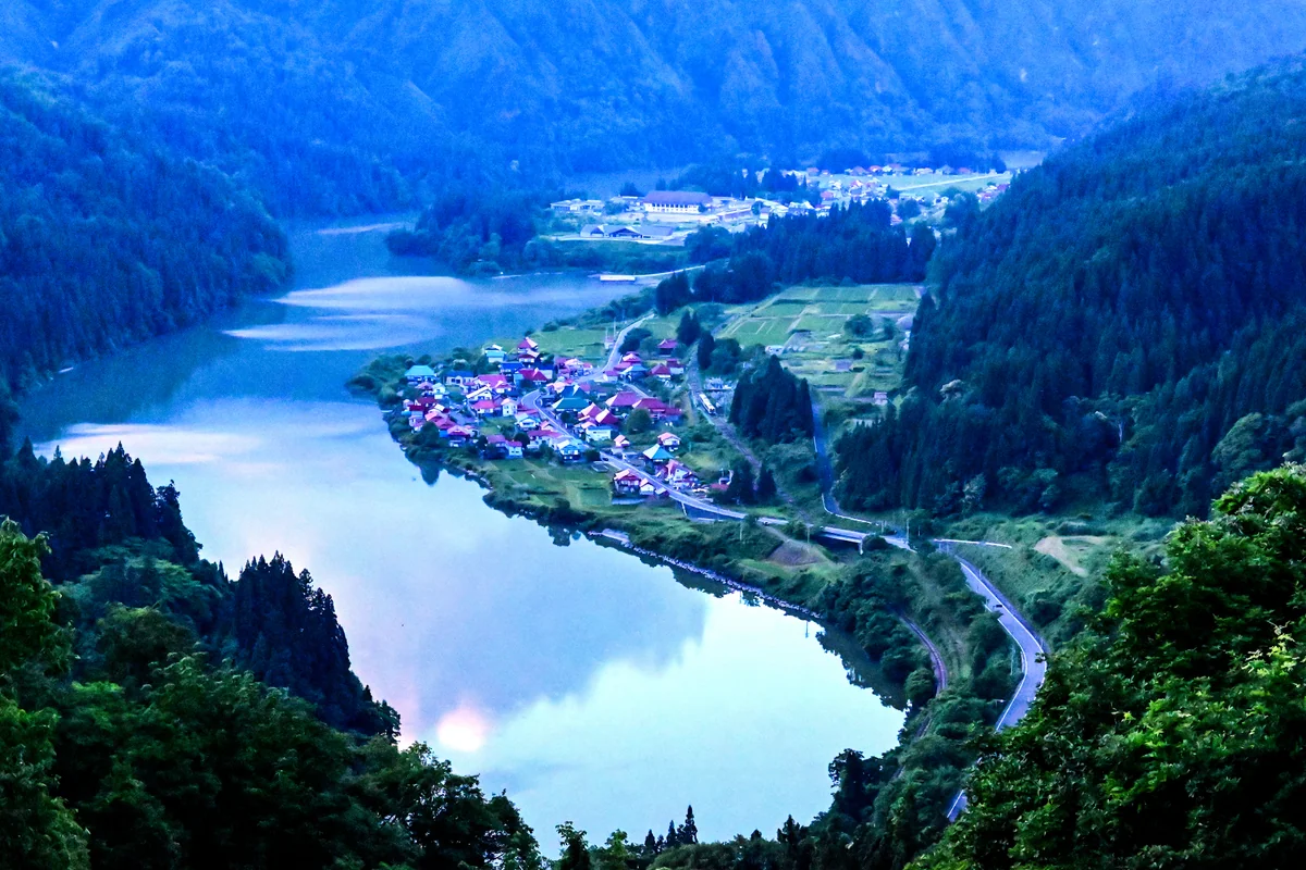 投稿写真：大志集落を見つめて