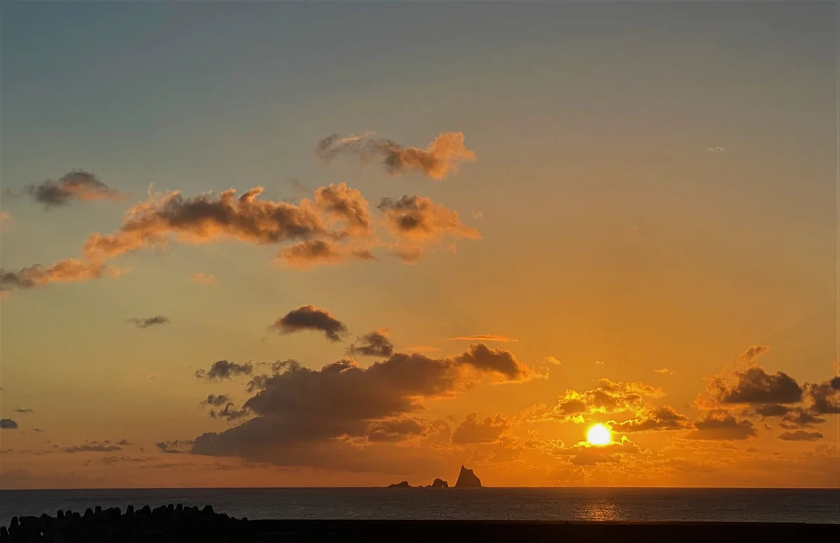 投稿写真：水平線に沈む夕陽