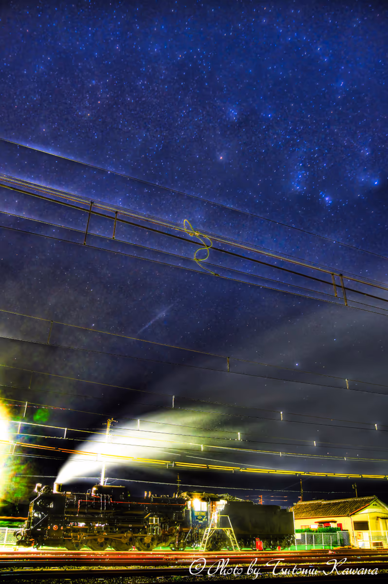 投稿写真：冬の大三角の星々に見守られて休む、D51.498機関車