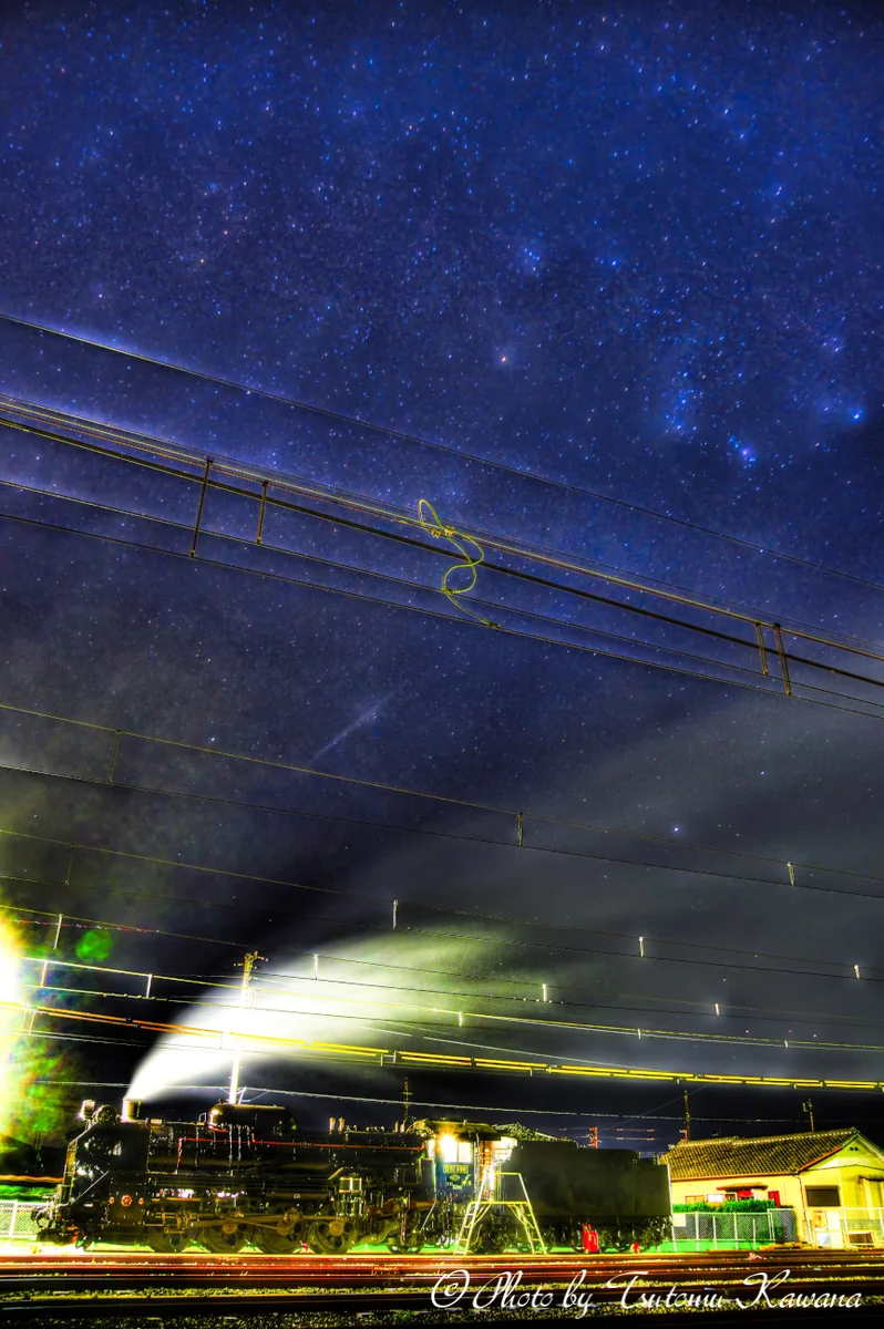 投稿写真：冬の大三角の星々に見守られて休む、D51.498機関車