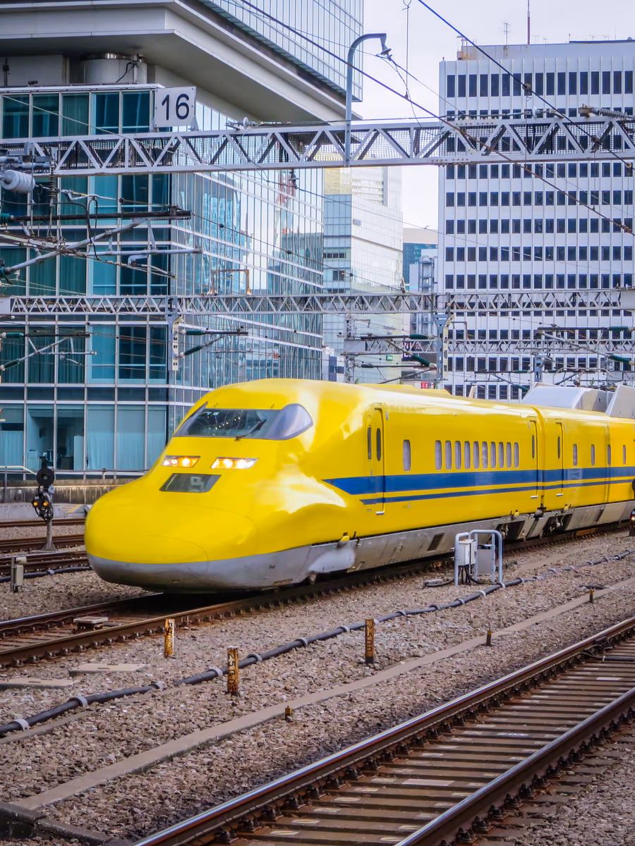 投稿写真：東京駅に到着する上りドクターイエロー