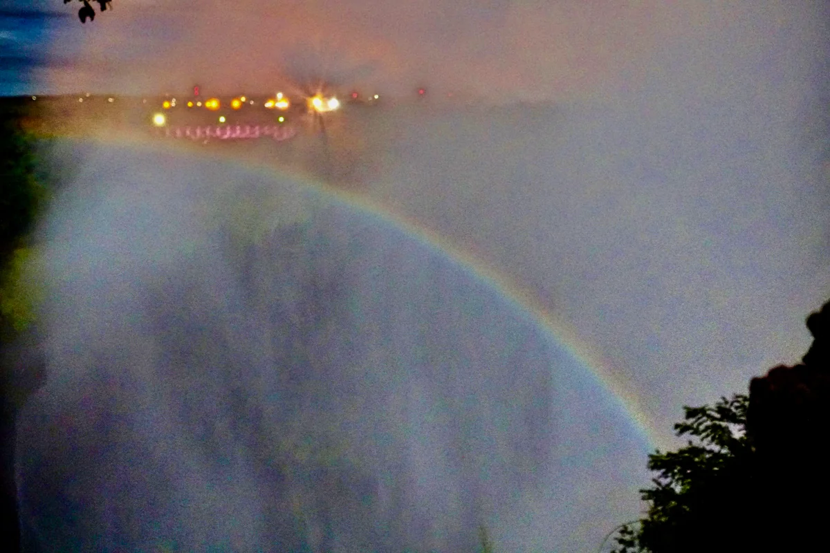 投稿写真：ビクトリアフォールズ ルナレインボー🌙