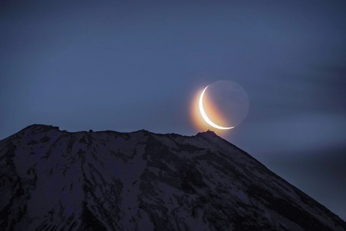 投稿写真：地球照付繊月パール富士