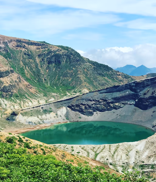 投稿：大自然の中に潜む活火山。