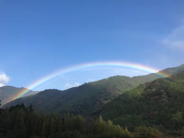投稿：山間の虹