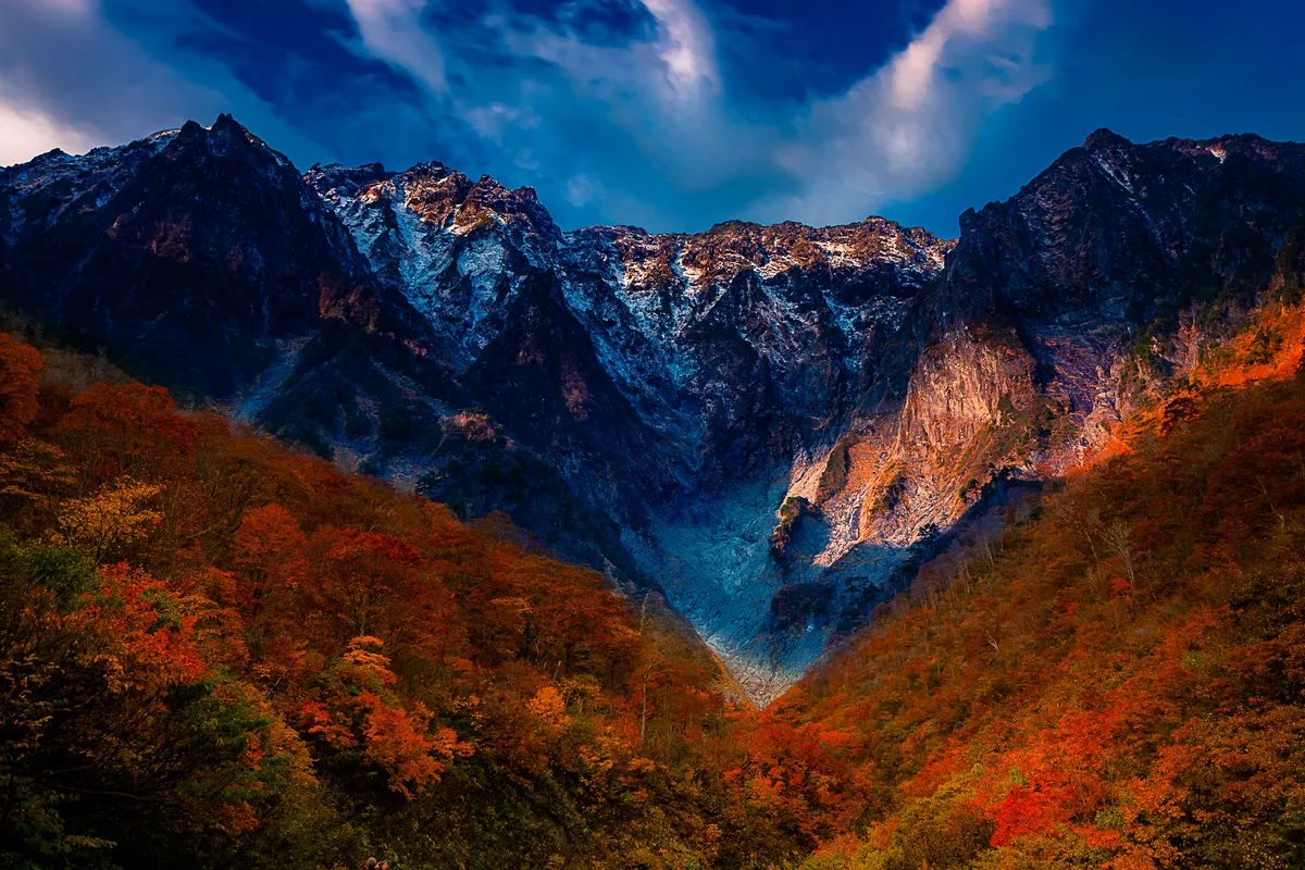 投稿写真：谷川岳 一の倉沢と紅葉