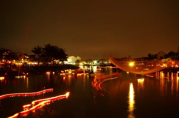 投稿：古都ホイアン-ランタン祭