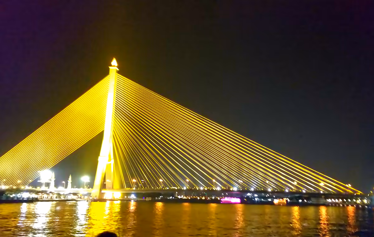 投稿写真：ラマ８世橋