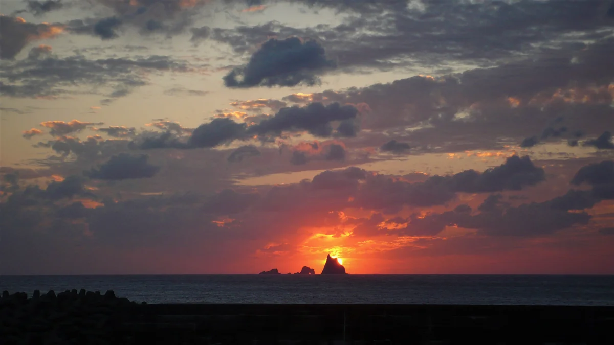 投稿写真：三本岳と夕陽