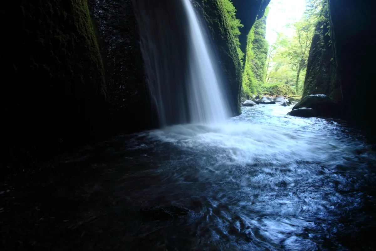 投稿写真：洞窟の滝