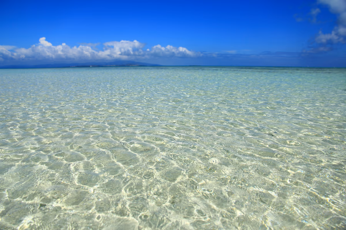 投稿写真：透き通る海と抜ける空