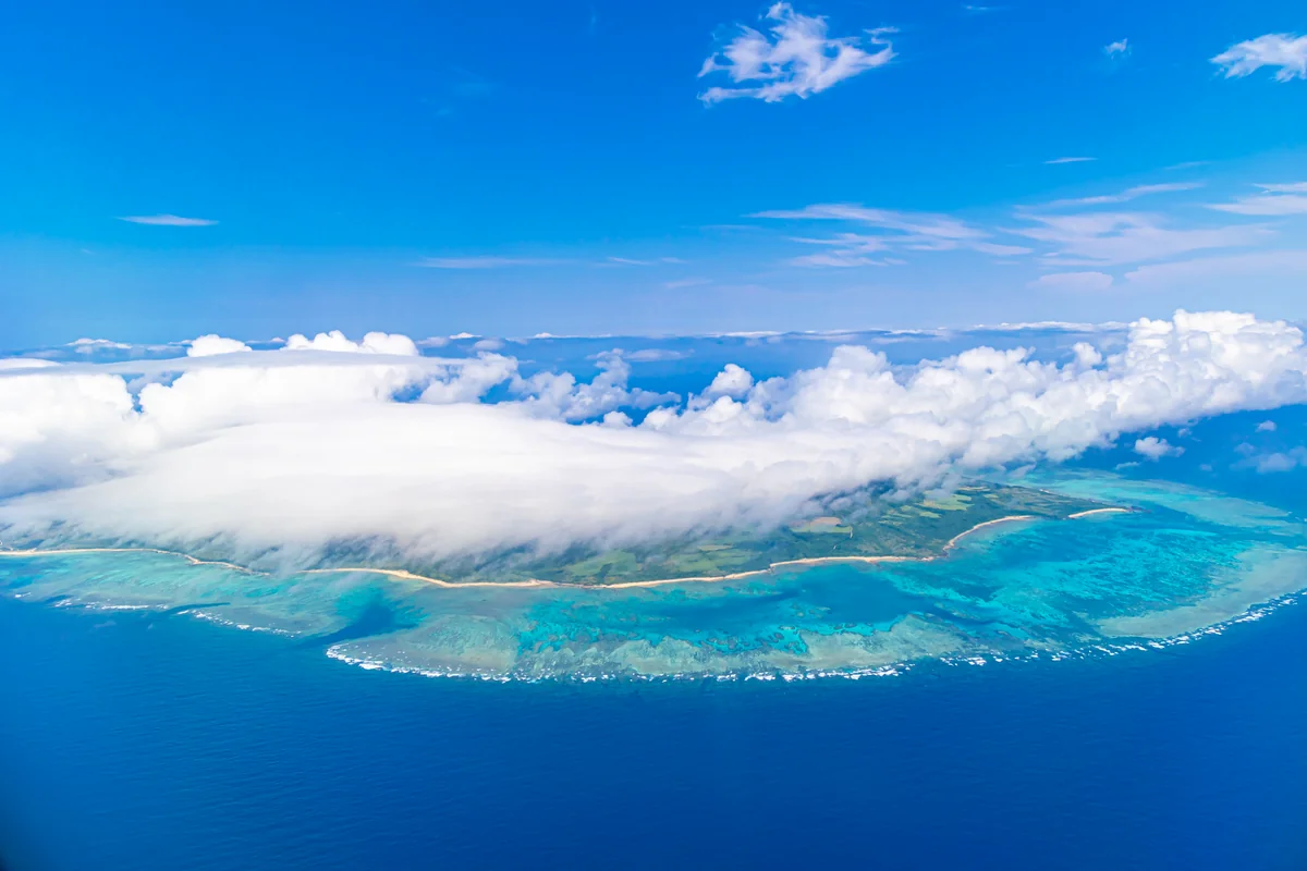 投稿写真：石垣島、サンゴ礁、機内より