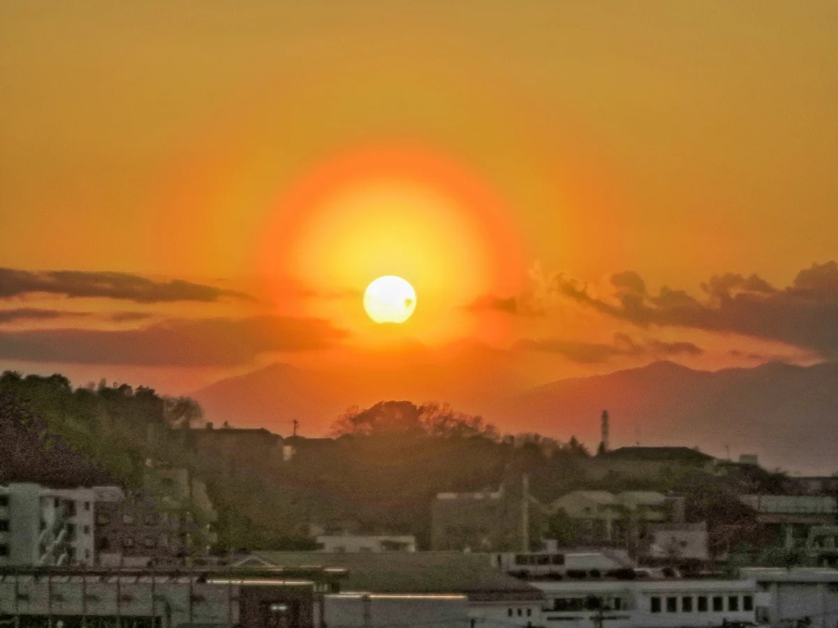 投稿写真：花粉光環付ダイヤモンド富士の始まり