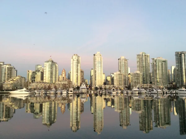 投稿：カナダ、バンクーバー、フォールスクリーク