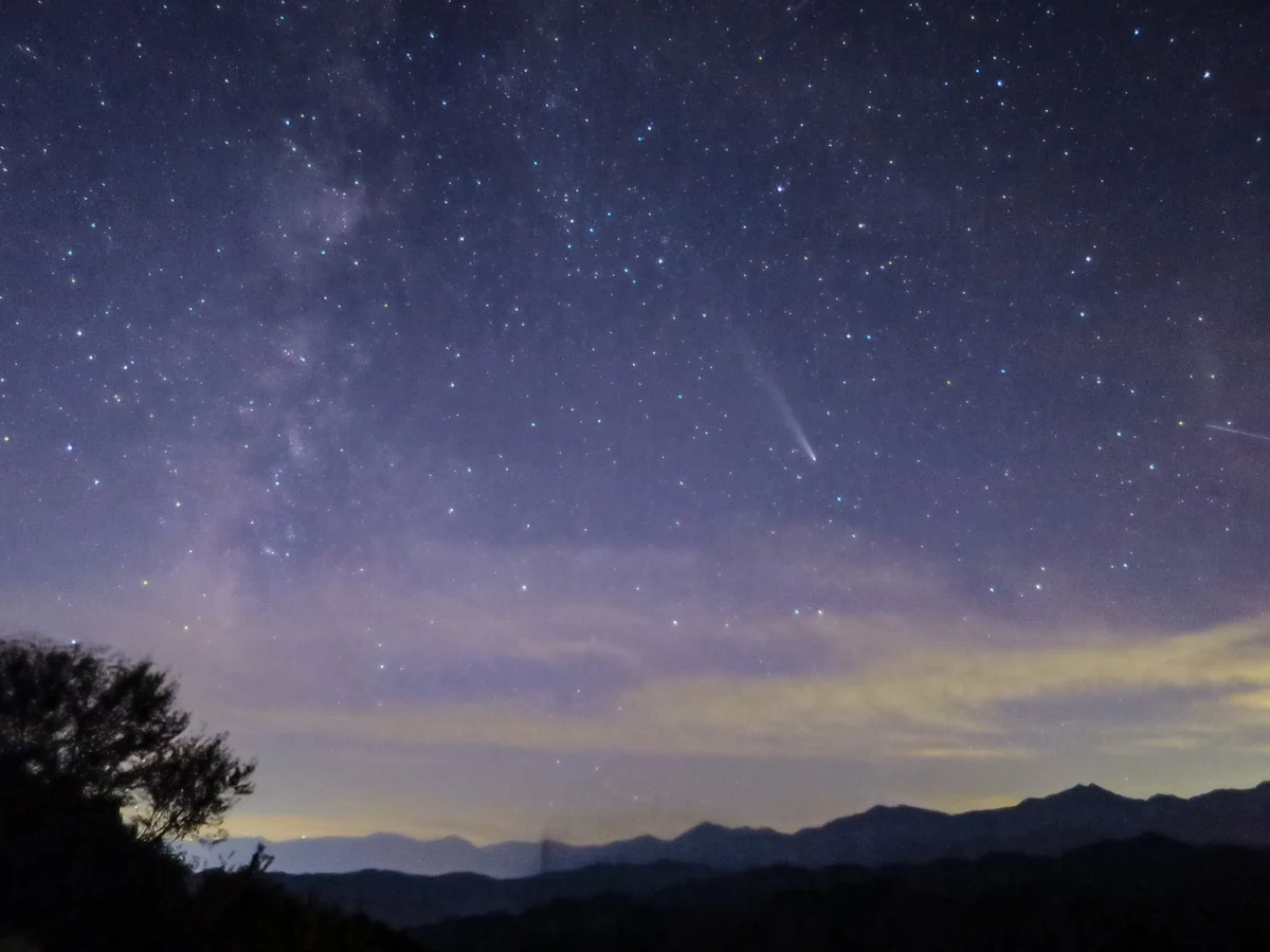 投稿写真：天の川と紫金山・アトラス彗星