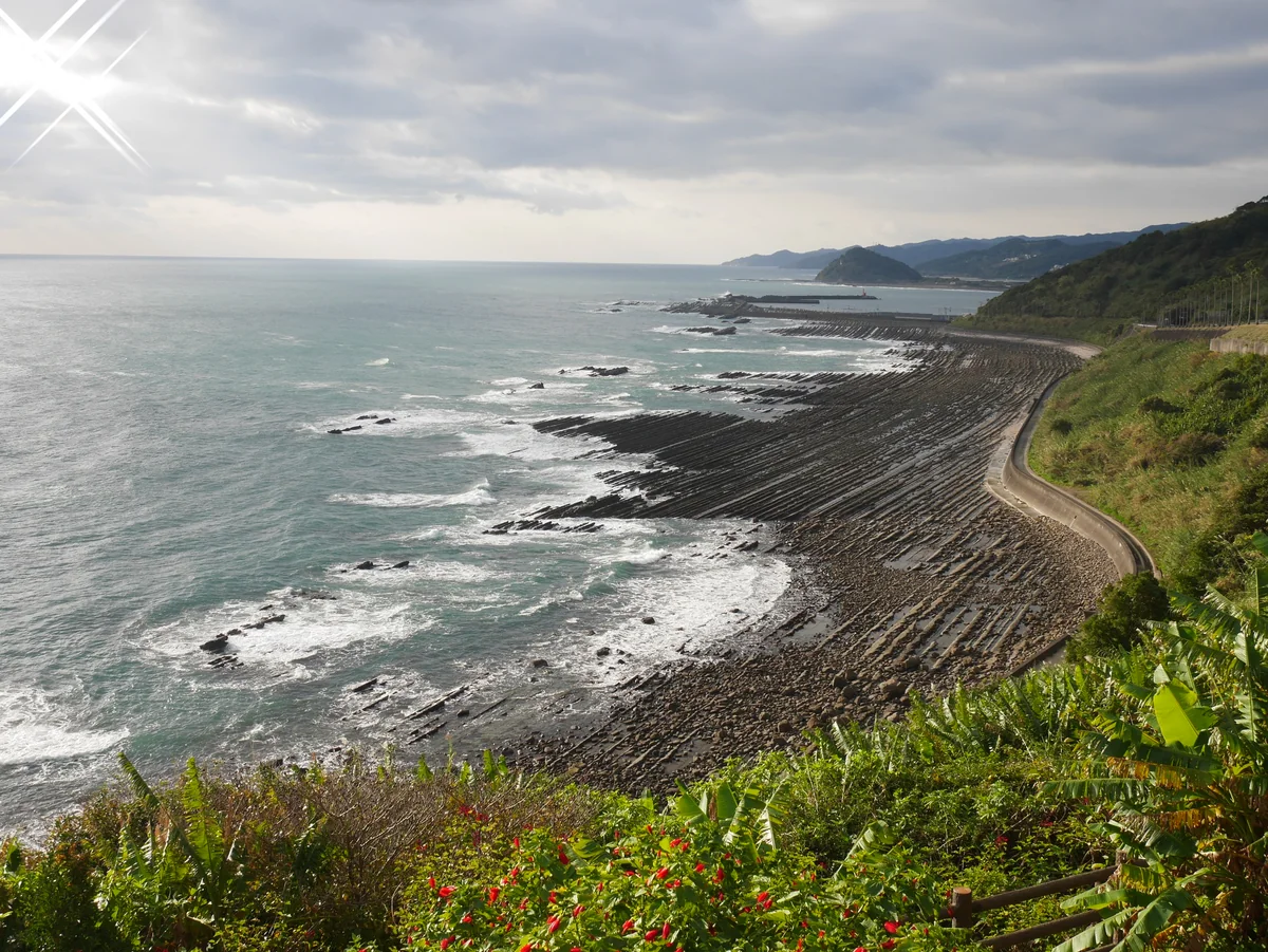 投稿写真：103堀切峠からの鬼の洗濯板（宮崎）
