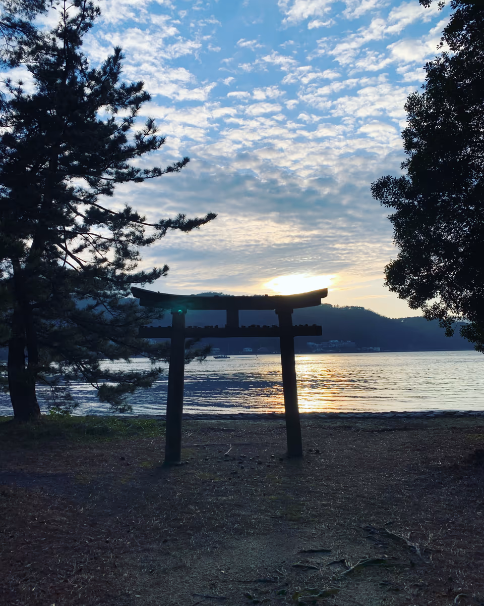 投稿写真：日本三景と名もなき鳥居〜海と松と神域の境界〜