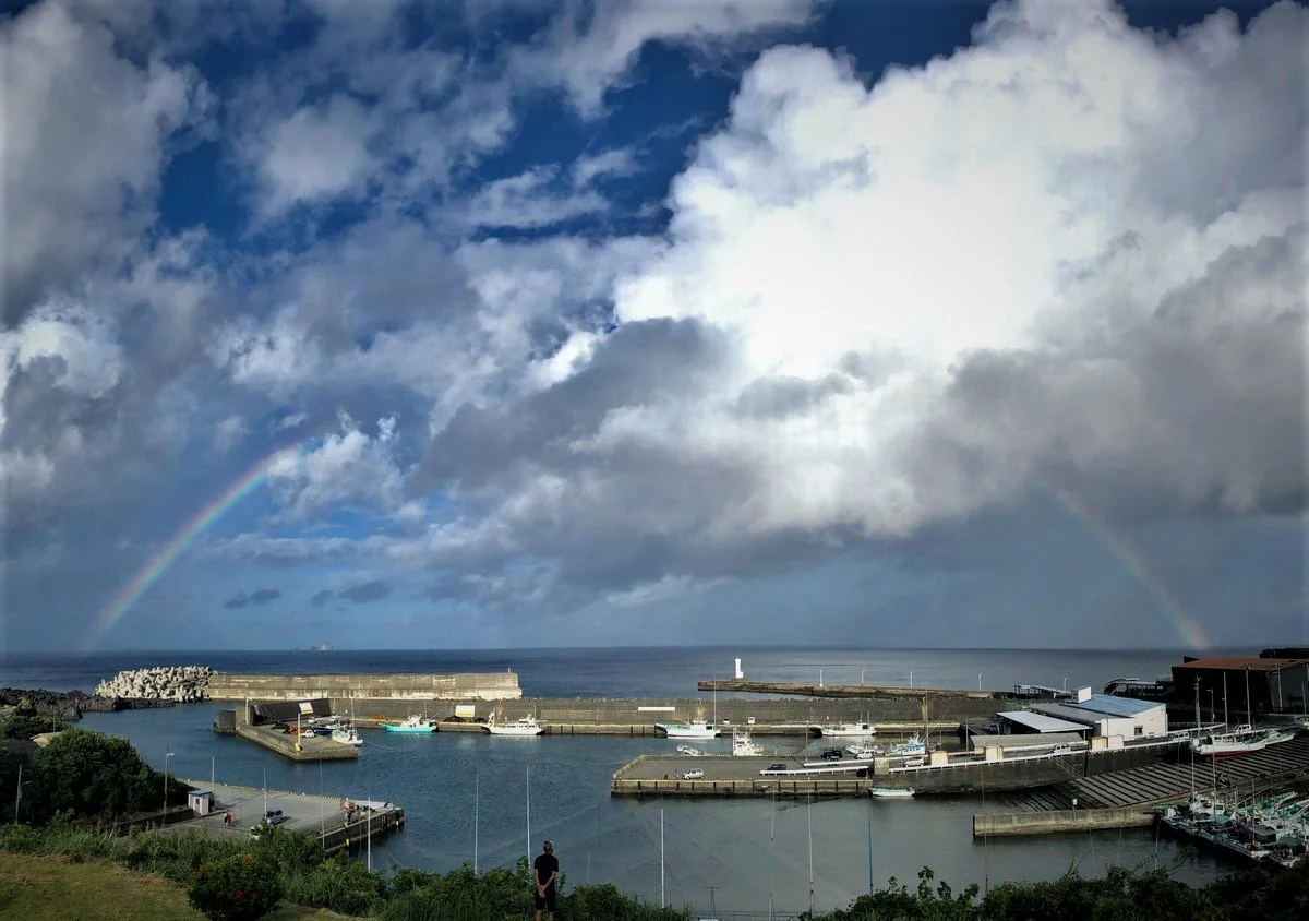 投稿写真：台風接近中の朝の虹