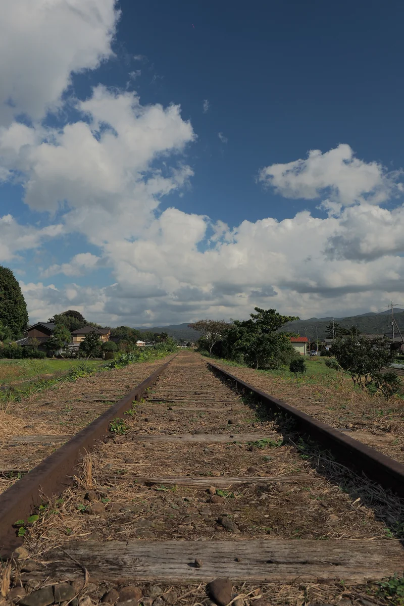 投稿写真：廃線　秋空の下