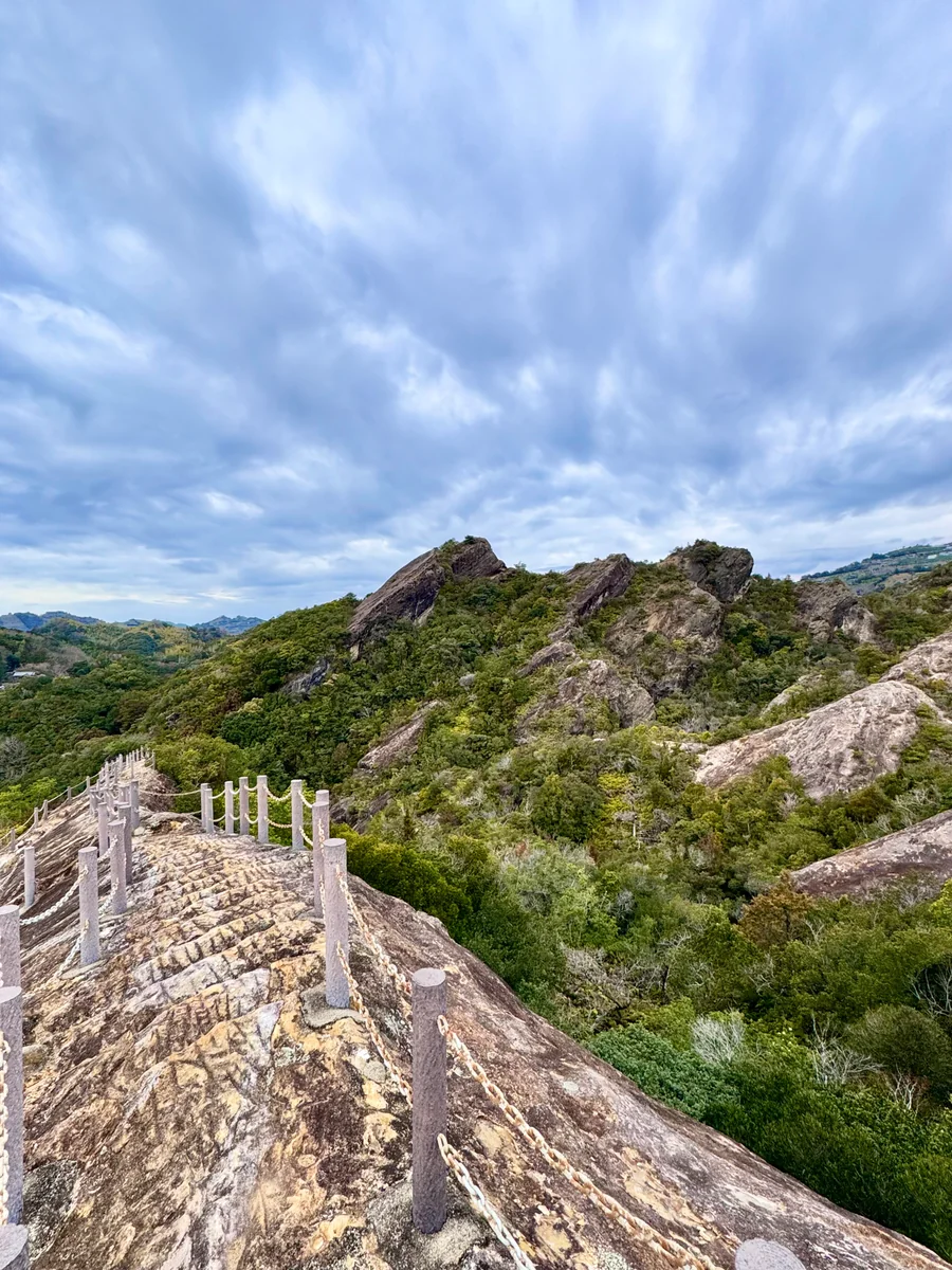 投稿写真：古代の痕跡を歩く❗️ 奇岩の絶景 ひき岩群
