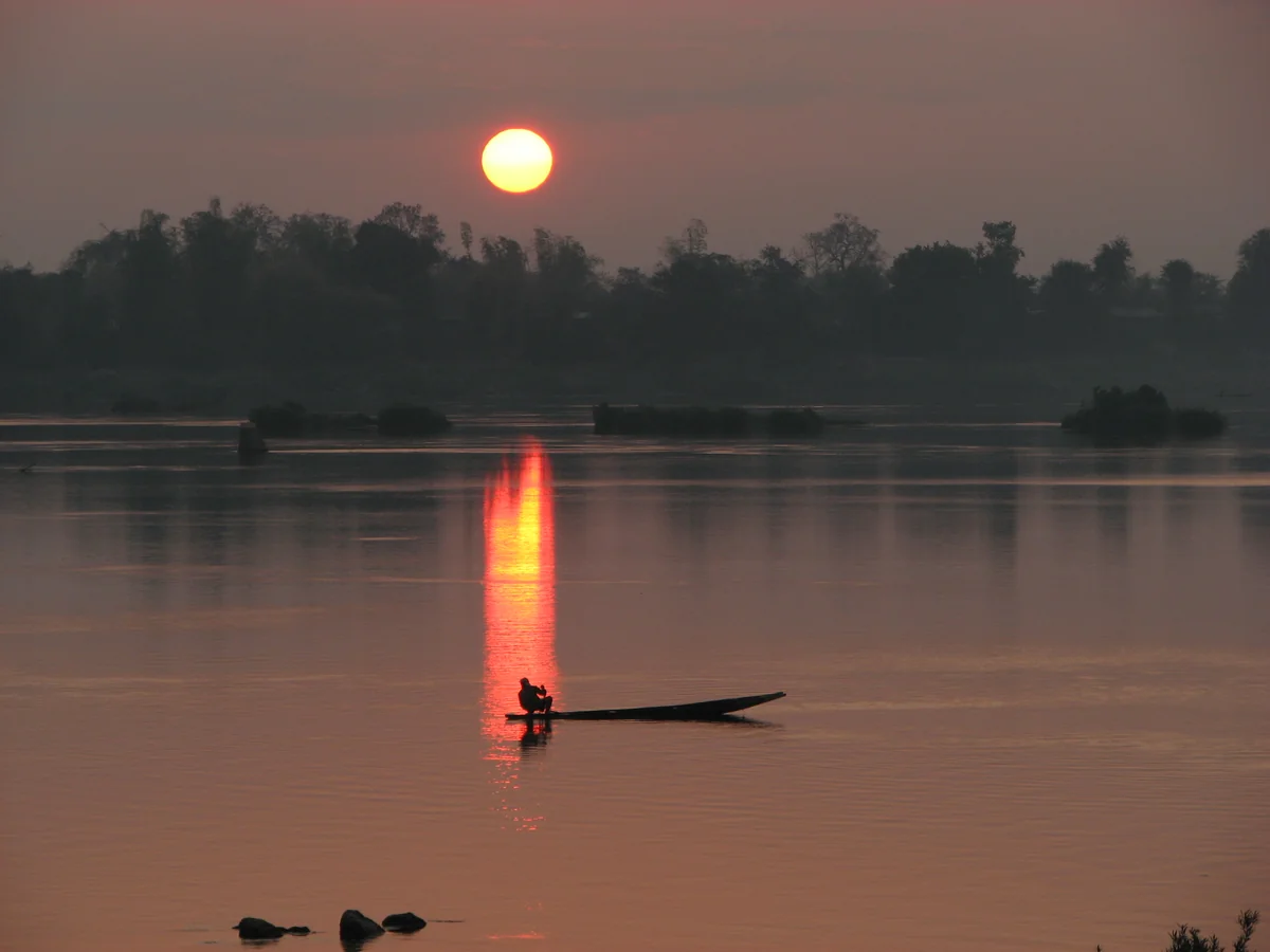 投稿写真：メコンの朝日