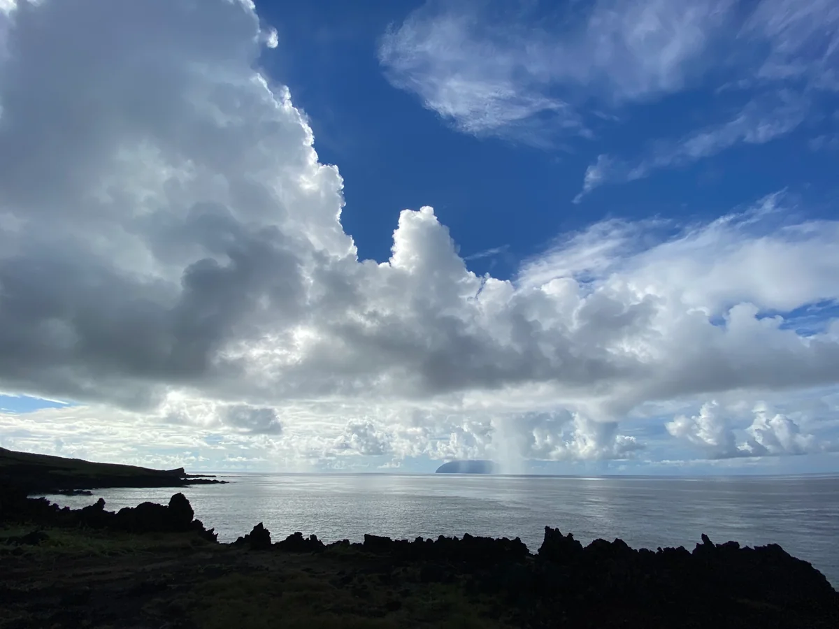 投稿写真：新鼻新山と御蔵島