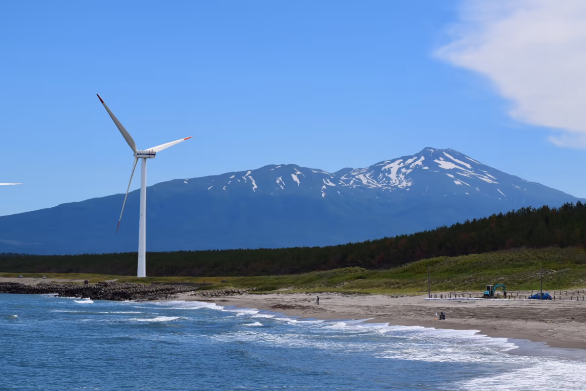 投稿写真：鳥海山と日本海