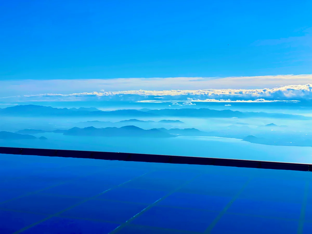投稿写真：空と水と雲と