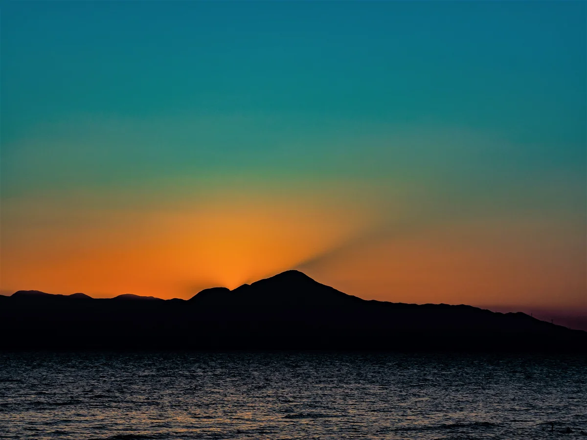 投稿写真：霊峰伊吹と薄明光線