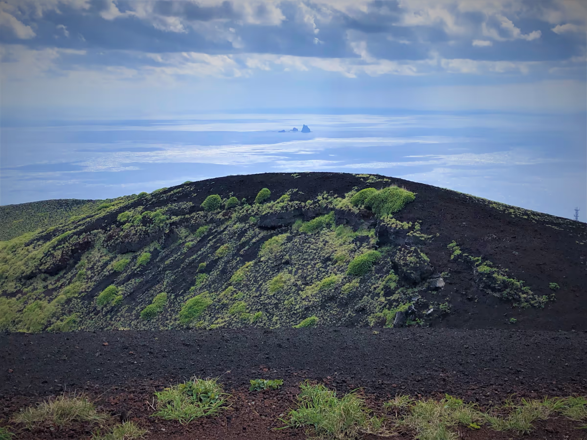 投稿写真：雄山から見る三本岳