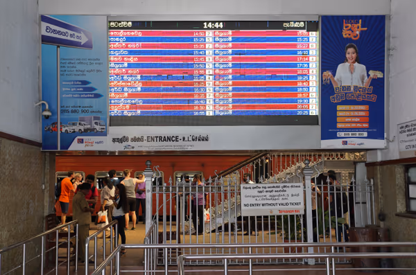 投稿：スリランカ コロンボフォート駅