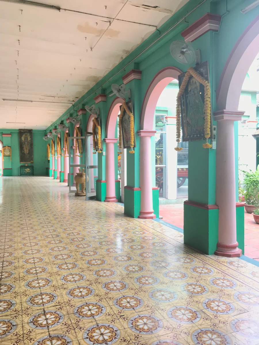 投稿写真：街中の教会