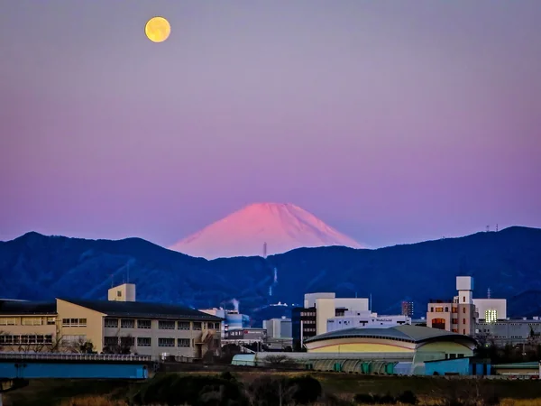 投稿：紅富士と月