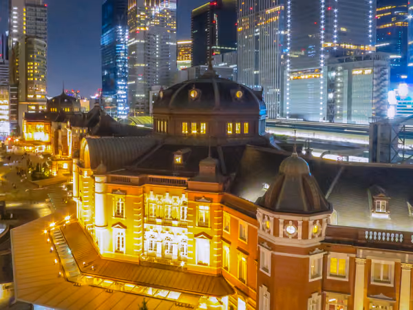 投稿：東京駅丸の内駅舎夜景
